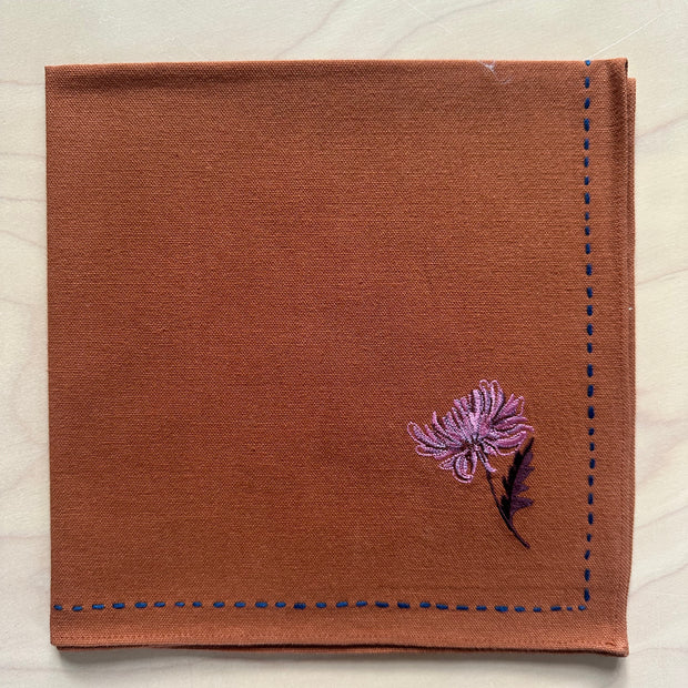 Chrysanthemum embroidered napkin set