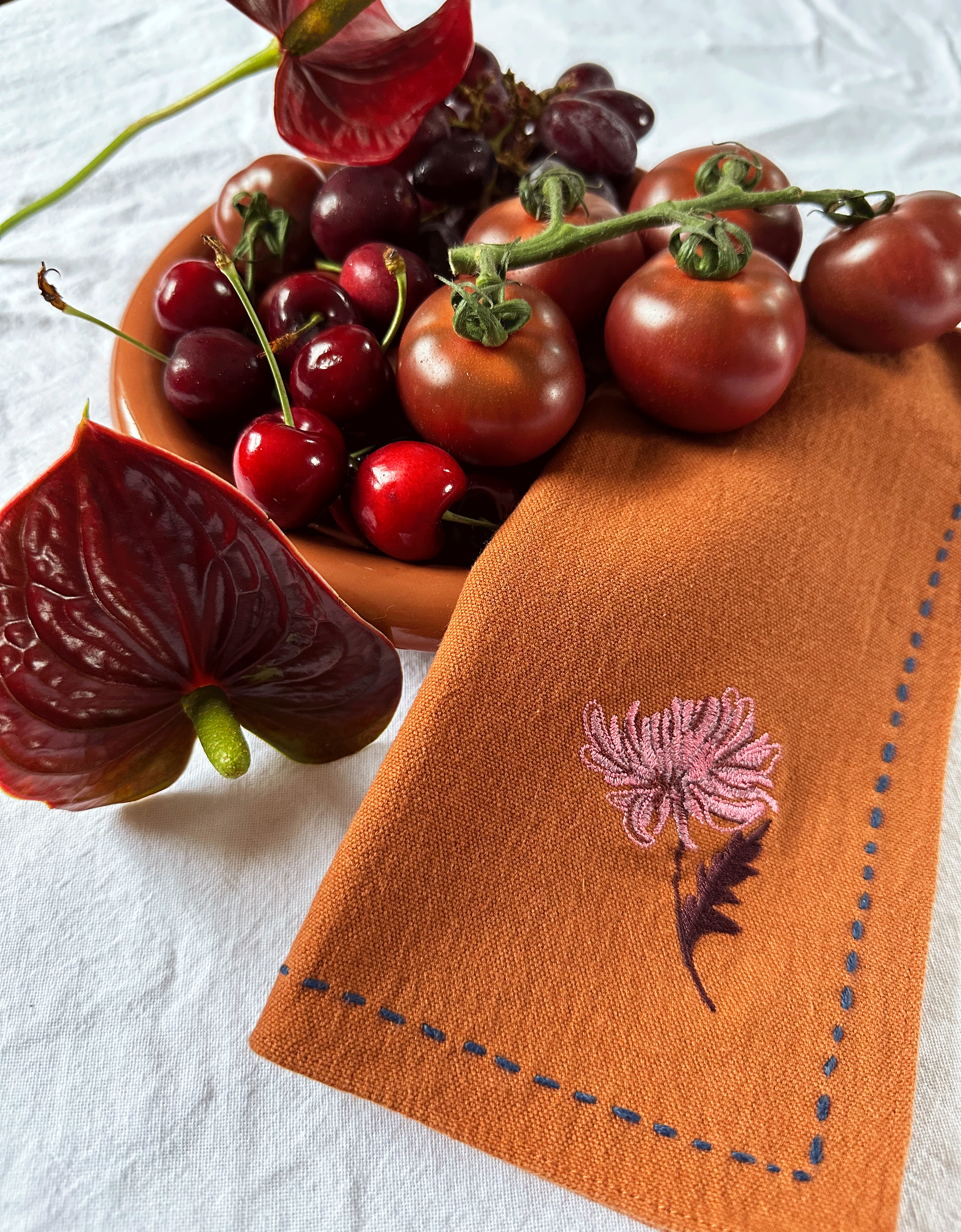 Chrysanthemum embroidered napkin set