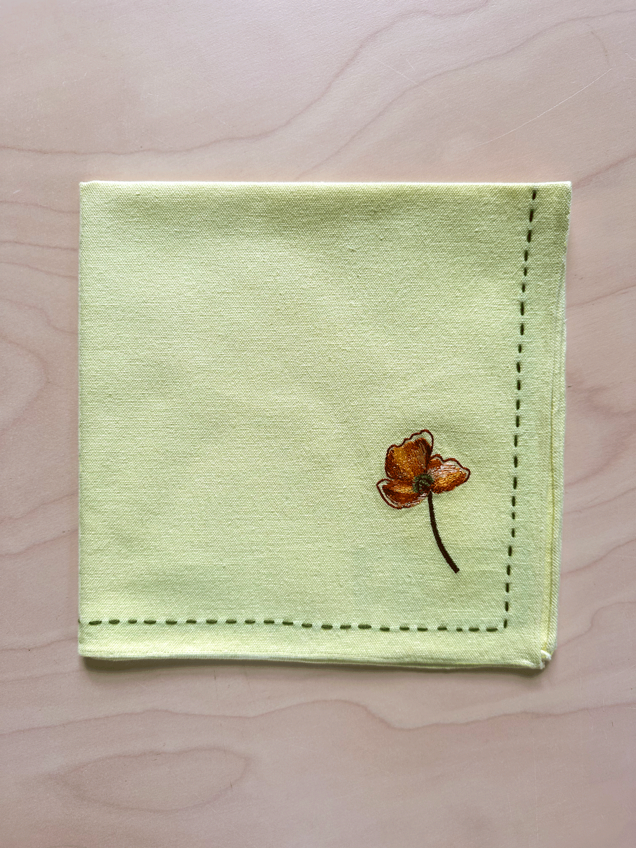 Poppy embroidered yellow napkin set